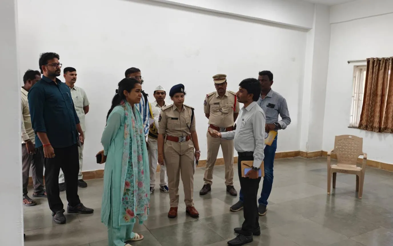 మున్సిపల్ ఎన్నికల స్ట్రాంగ్ రూమ్‌లు, ఓట్ల లెక్కింపు కేంద్రాల పరిశీలన..! భద్రతా ఏర్పాట్లపై అధికారులకు జాయింట్ కలెక్టర్ డా. నిధి మీనా సూచనలు